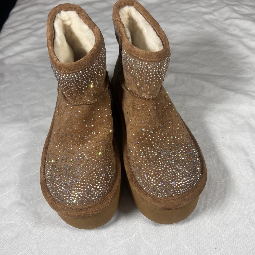 Steve Madden Platform Rhinestone boots Size 6.5 M Women's Winter Boots Tan